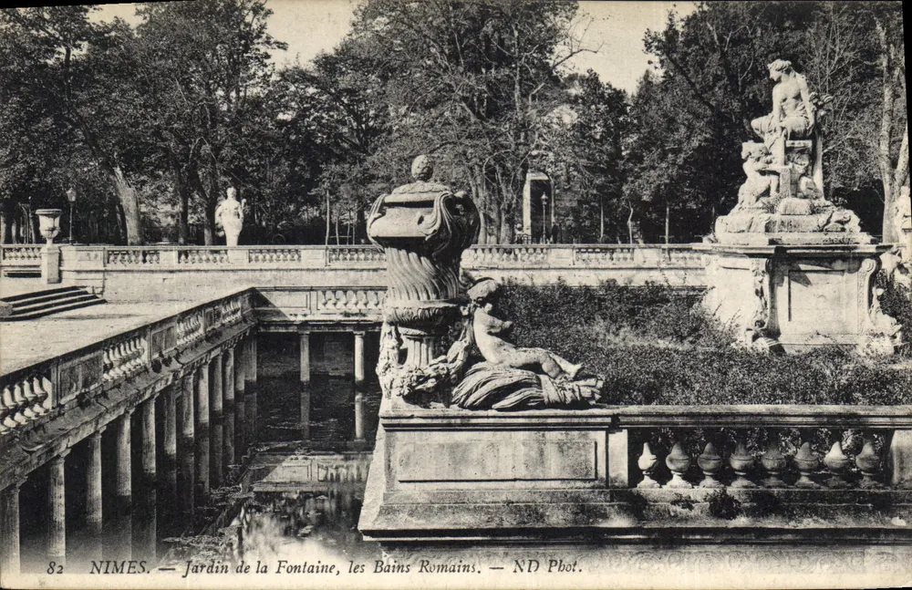 Nîmes — Jardin de la Fontaine, die römischen Bäder — ND Phot. - Vorderseite