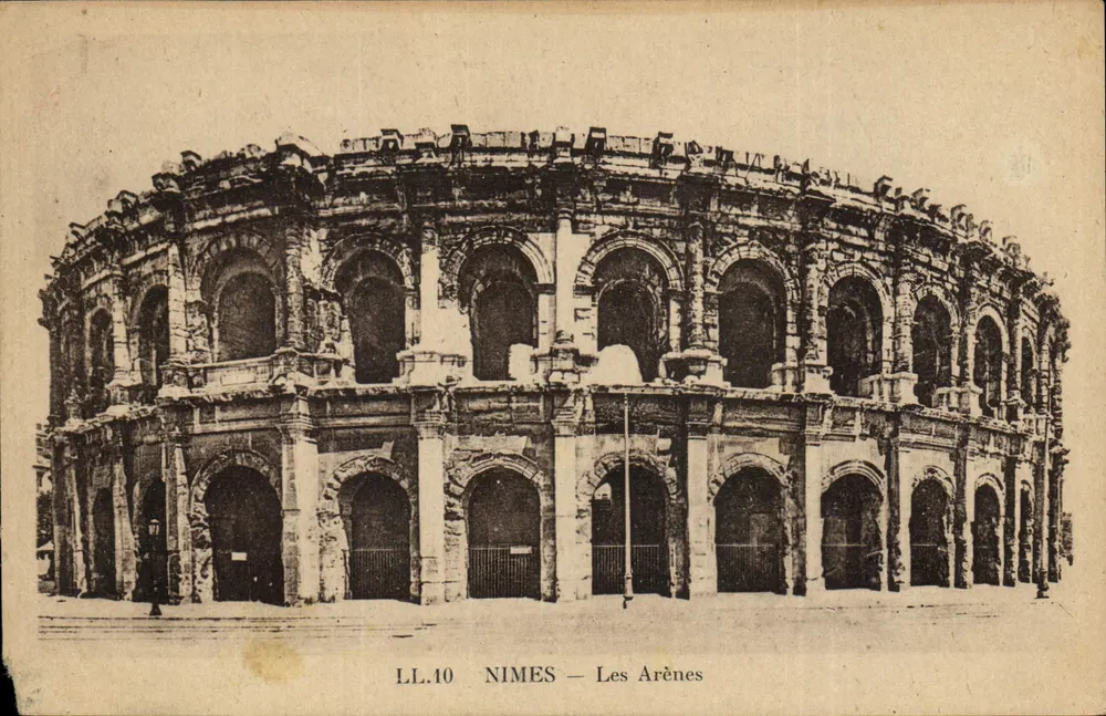 निम्स — लेस अरेन्स — LL.10 - आगे