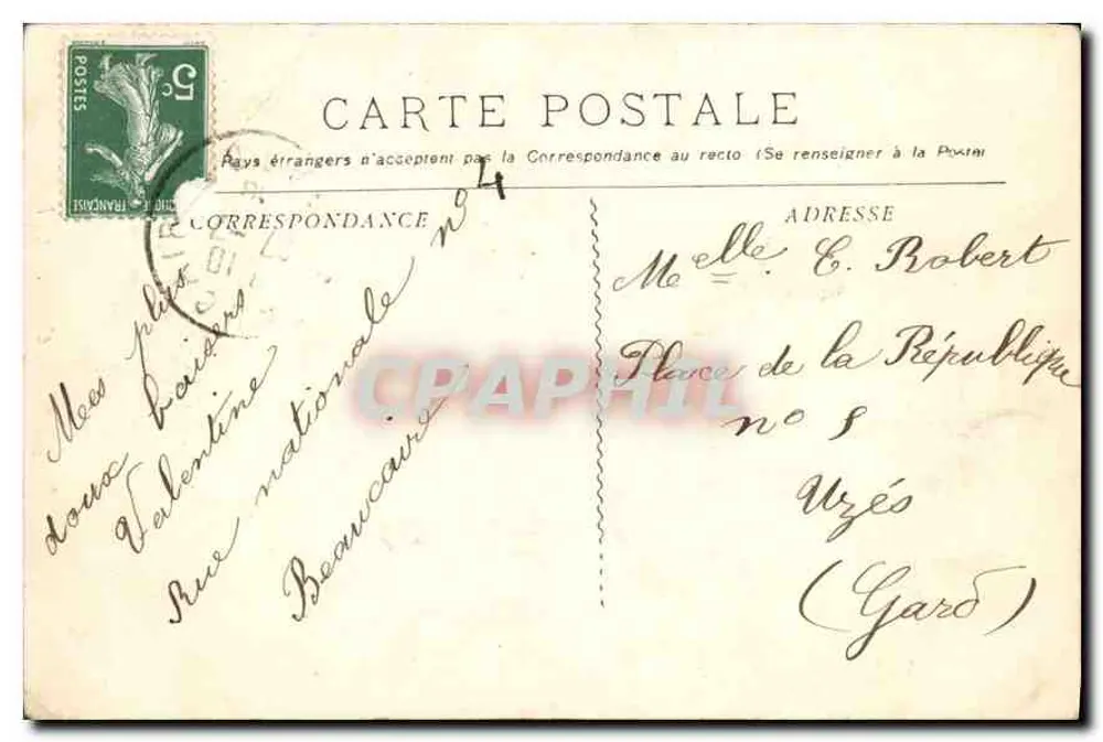 Beaucaire - A Igreja — vista da entrada principal com colunatas e escultura — L.R. n°2933 - Verso