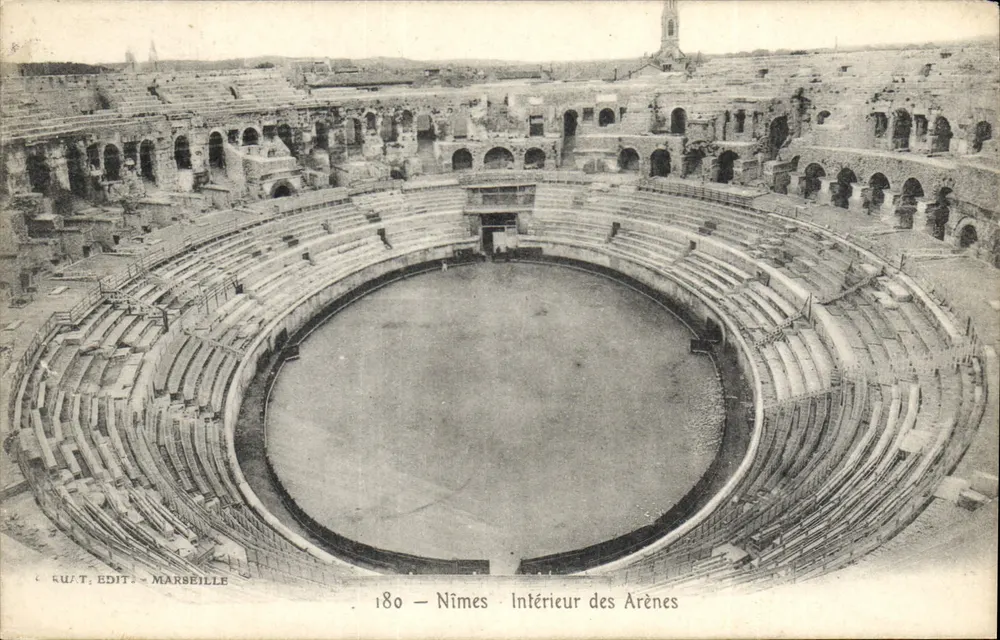 Nîmes — Interior das Arenas — Editor: Ruat, Marselha, n° 180 - Frente