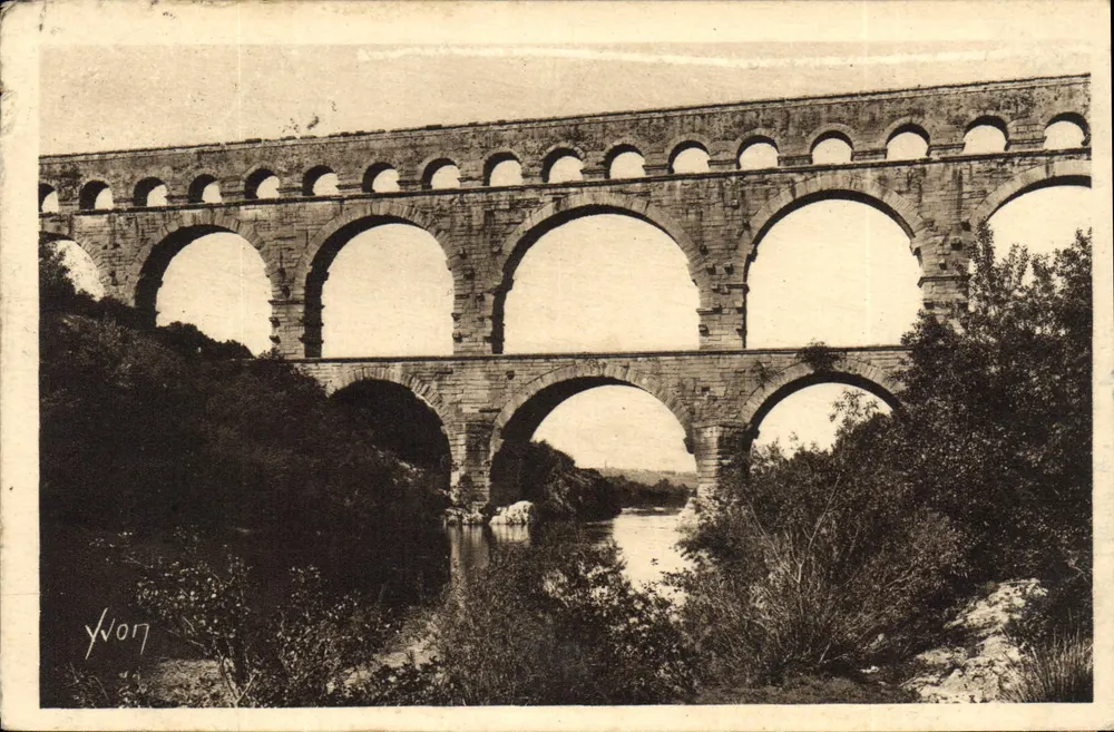 Der Pont du Gard — Nîmes (Gard) — Les Éditions d'Art YVON - Vorderseite