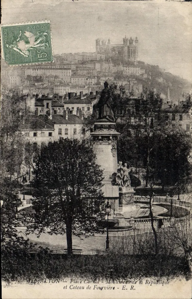 LYON — Place Carnot - Coteau de Fourvière - Monument de la République - E. R. - Vorderseite