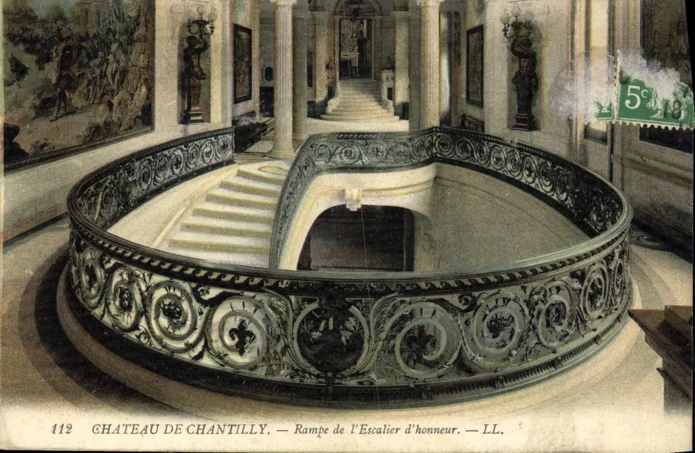 Castelo de Chantilly — Rampe da Escada de Honra — LL. — N° 112 - Frente
