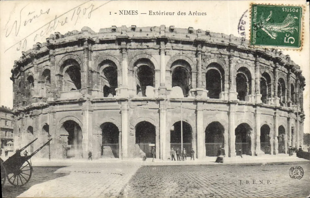 Nîmes — Exterior das Arênes — J.B.E.N.P. - Frente