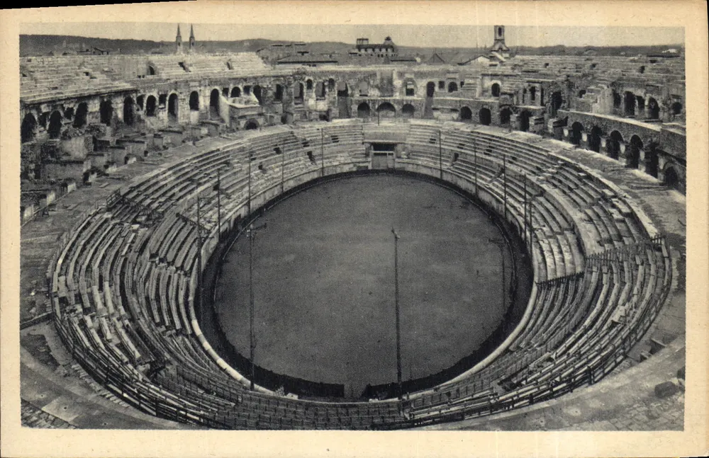 Nîmes (Gard) — Interior das Arénes — Edição A. Beauquor - Frente