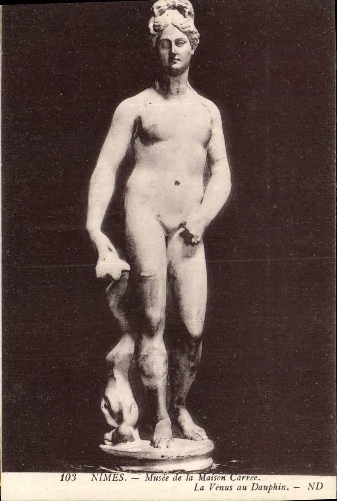 Nîmes — La Vénus au Dauphin — Musée de la Maison Carrée - Vorderseite