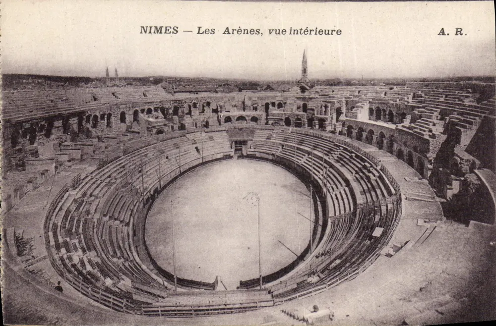 NIMES — Les Arènes, vista interior — A.R. - Frente