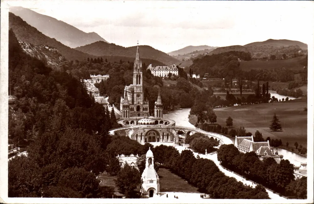 Lourdes — Die Basilika des Schloss-Forts — Édition Photo Quinault - Vorderseite