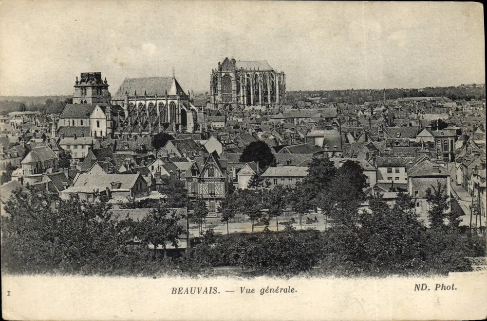 Beauvais — Vista geral — ND. Fot. - Frente