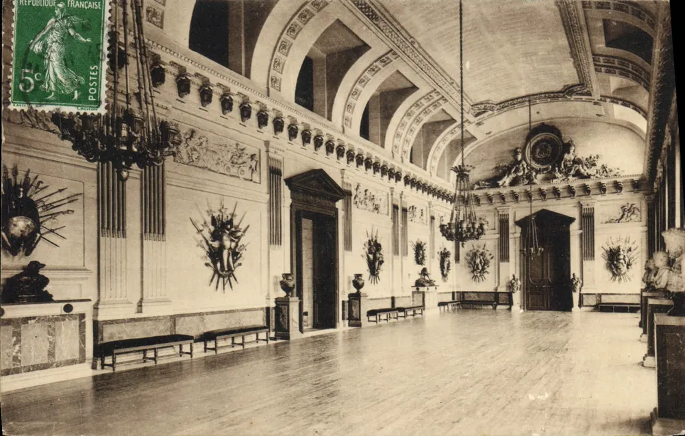 Sala dos Guardas — O Castelo — Compiègne — Carta Postal de Luxo - Frente