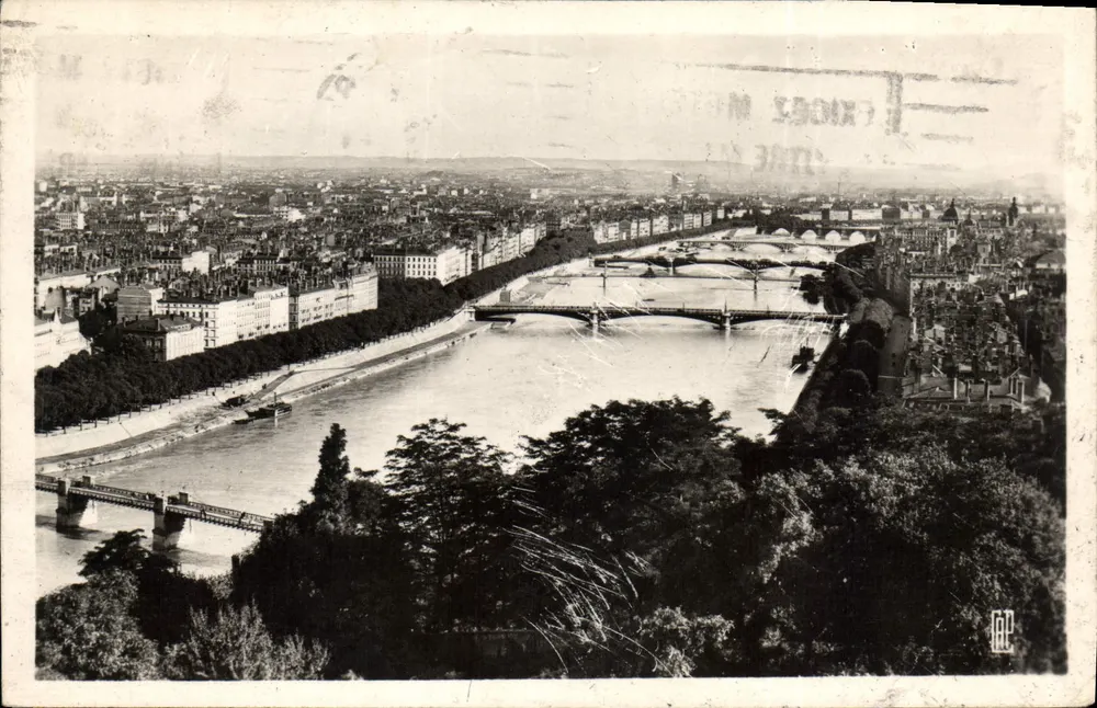 LYON - Perspectiva dos pontes sobre o Rio Rhône — Réal-Photo - n° (38) - Frente