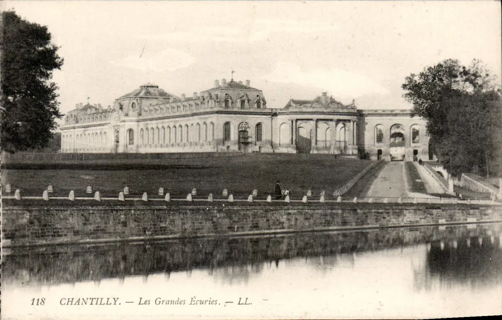 Chantilly — As Grandes Écuries — LL. n° 118 - Frente