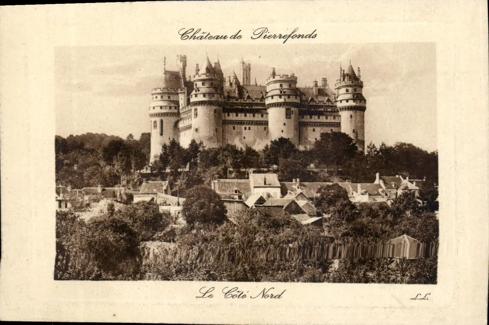 Castelo de Pierrefonds — vista do lado norte — Union Postale Universelle, n° 43 - Frente