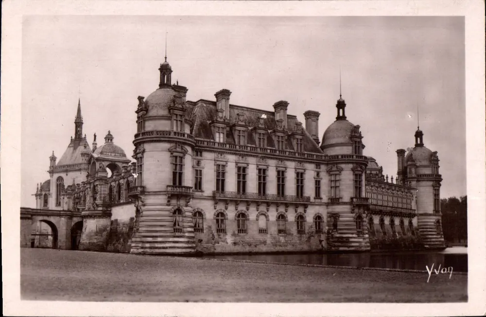 Castelo de Chantilly — Fachada Nordeste — Edições d'Art Yvon - Frente
