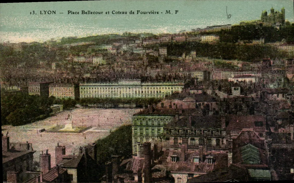 Lyon — Place Bellecour und Coteau de Fourvière — M. F. - Vorderseite