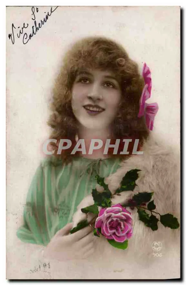 Jovem mulher com rosa — PC 706 - Frente