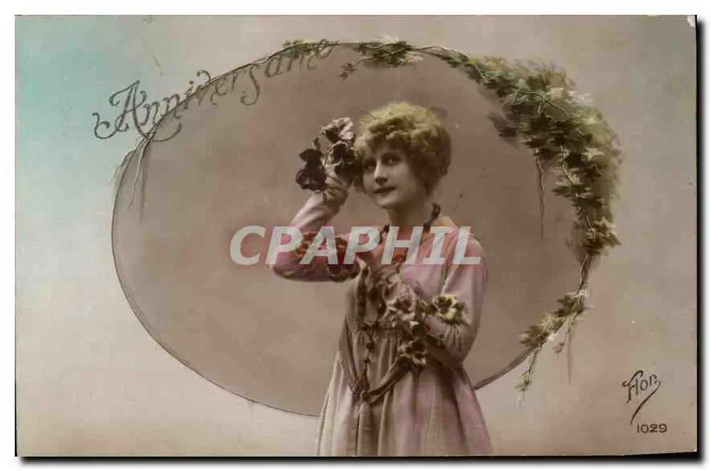 Mulher em vestido rosa — Aniversário — Flor, n° 1029 - Frente