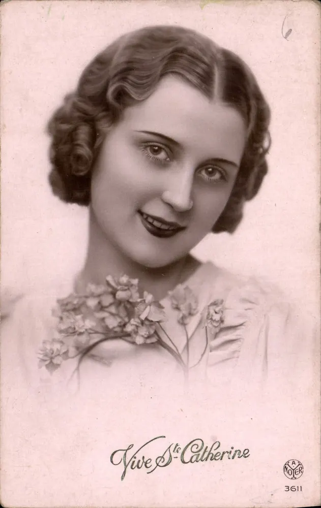 Mulher sorridente — retrato — A. NOTER, n° 3611 - Frente