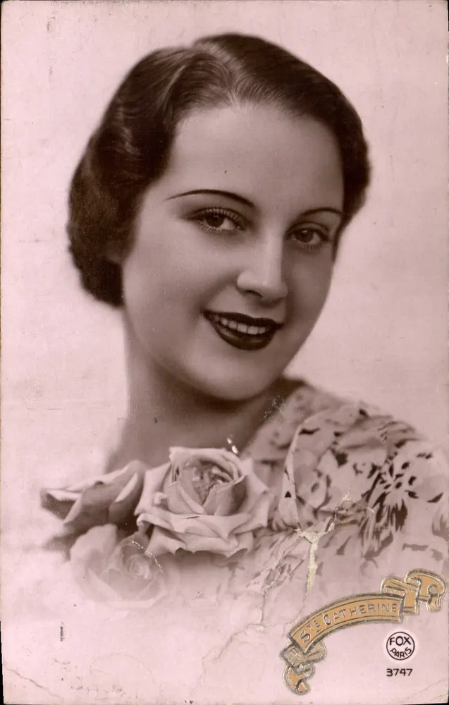 Stéphanie Catherine — Retrato feminino com rosa — Fox Paris 3747 - Frente