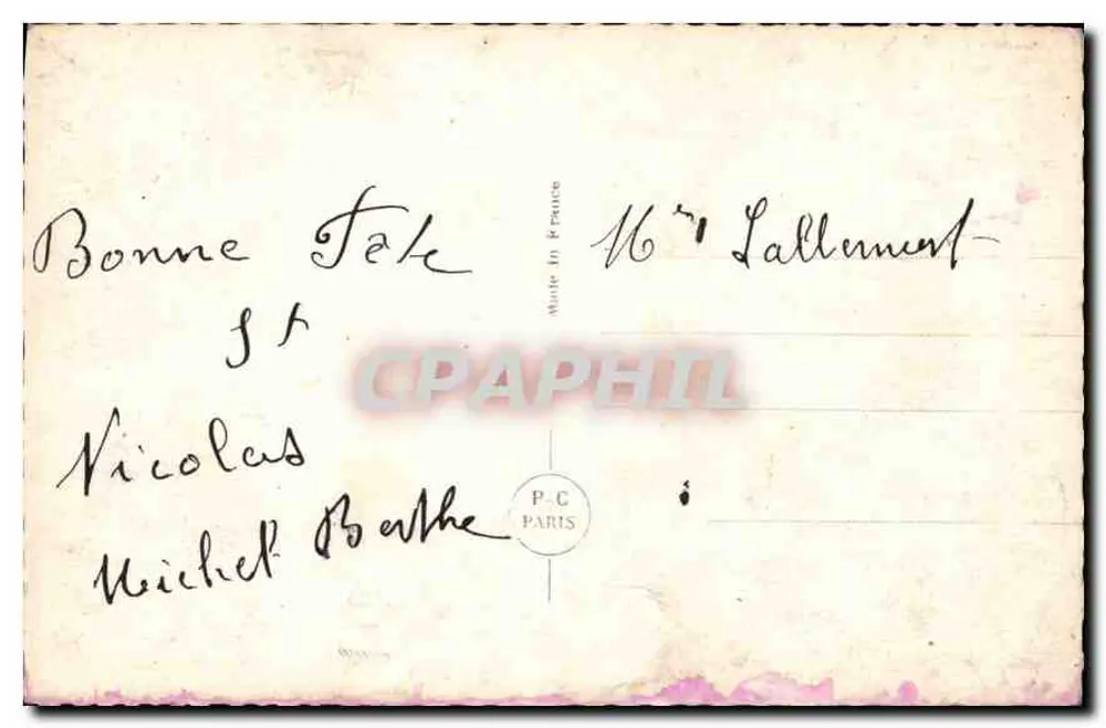 Mulher com capa de pele — buquê — editor P-C Paris, n° 3604 - Verso