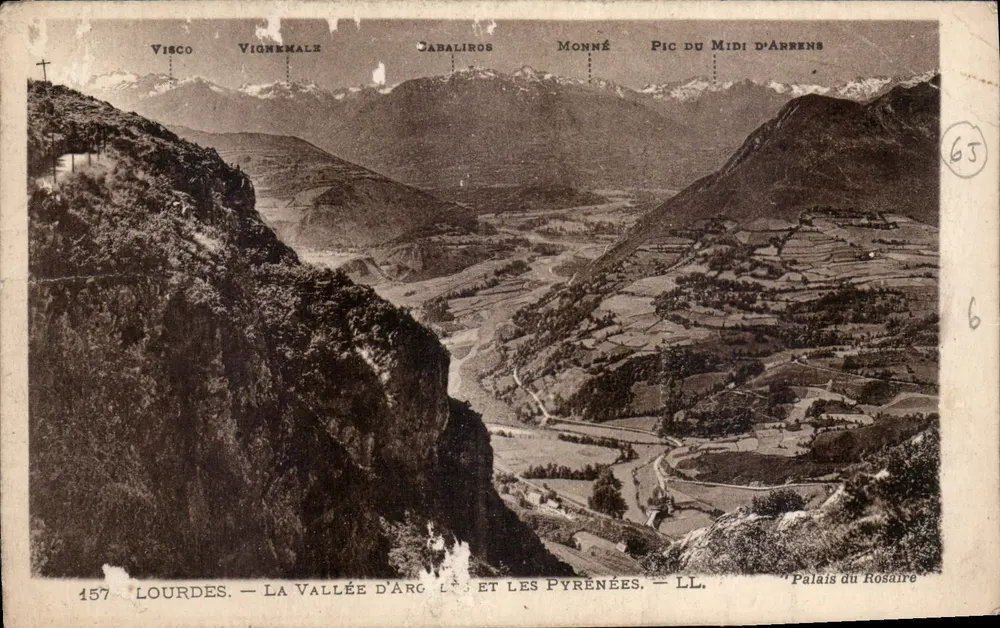 Lourdes — Die Tal der Arc und die Pyrenäen — LL. — Palast des Rosenkranzes - Vorderseite