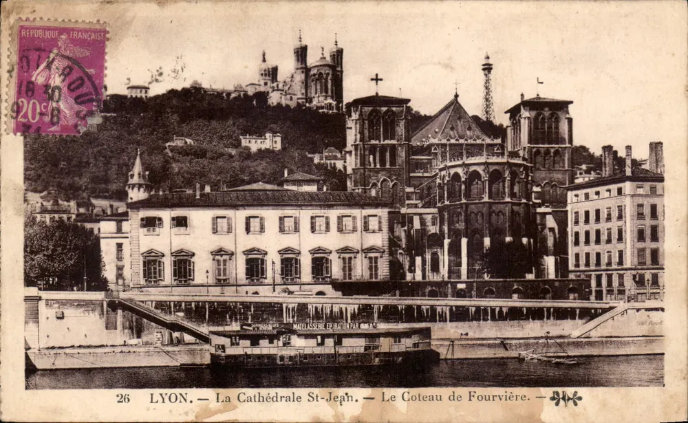 LYON — La Cathédrale St-Jean — Le Coteau de Fourvière — Matelasserie Ér. Bation Par - Vorderseite