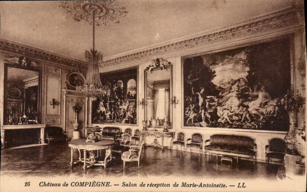 Schloss COMPIÈGNE — Empfangssaal von Marie-Antoinette — LL - Vorderseite