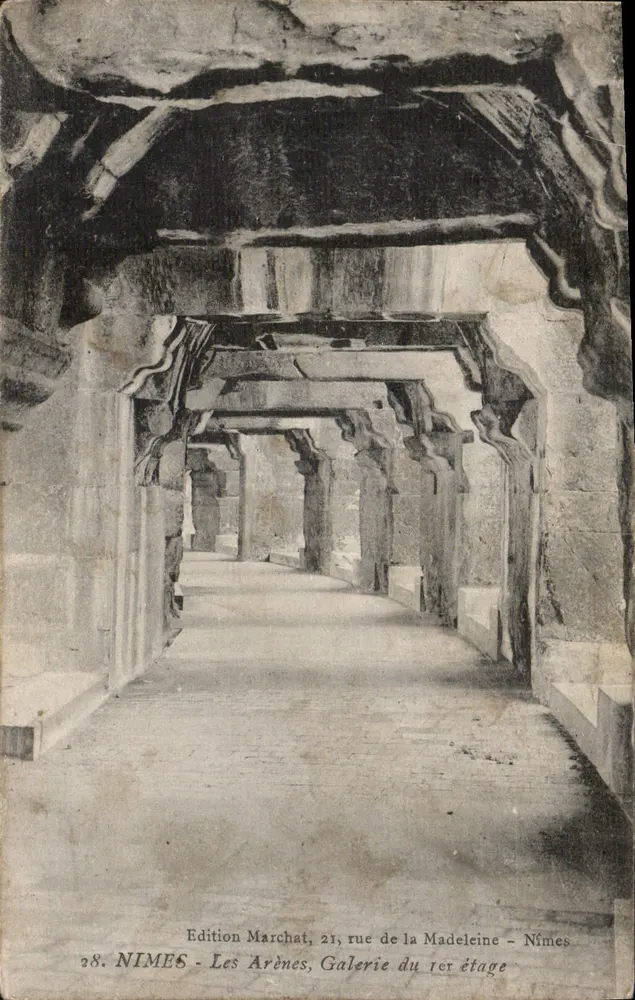 Die Arenen, Galerie des ersten Stocks — Nîmes — Edition Marchat, 21 rue de la Madeleine - Vorderseite