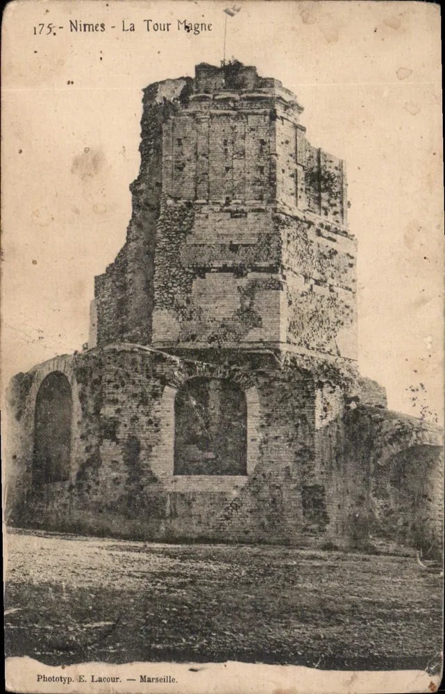 Nîmes - A Torre Magne — Fototipia. E. Lacour — Marseille, n° 175 - Frente