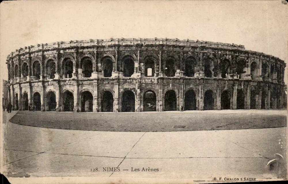 Nîmes — As Arênes — B. F. Chalon s. Saône, n° 128 - Frente