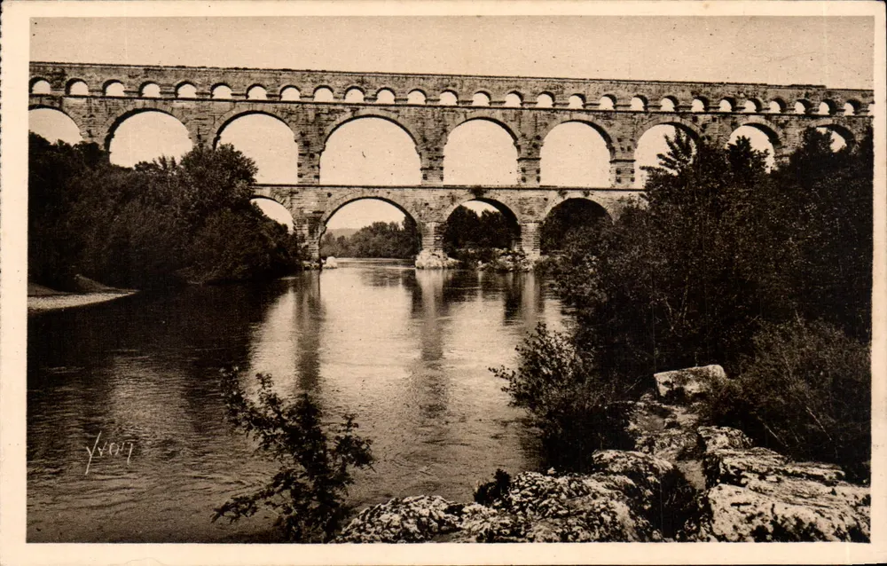 O Pont du Gard — Nîmes (Gard) — Edições de Arte "VOCAL" Paris - Frente