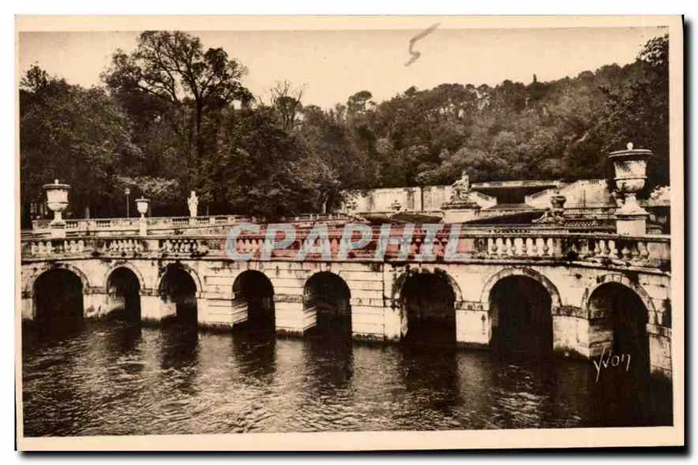 Nîmes (Gard) — Jardin de la Fontaine - Die römischen Bäder — Éditions d'Art YVON - Vorderseite