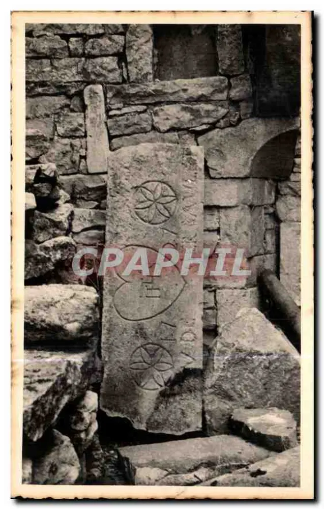 Stèle gravée — motifs floraux et inscriptions - Frente