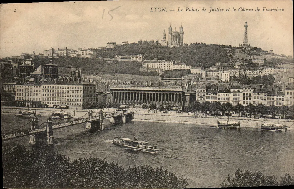 LYON — Das Justizpalast und der Fourvière-Hügel — unbekannter Verlag, Seriennummer 2 - Vorderseite