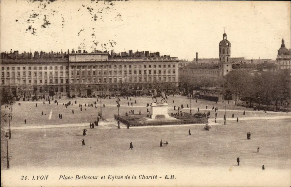 LYON - Place Bellecour und Kirche der Caritas - E.R. - Vorderseite