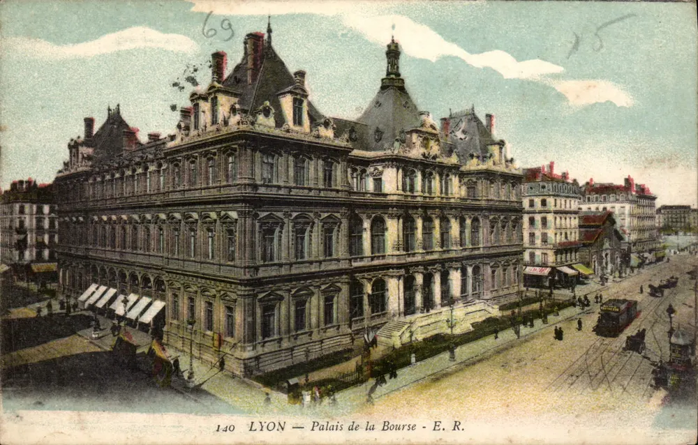 LYON — Palácio da Bolsa — E. R. - Frente