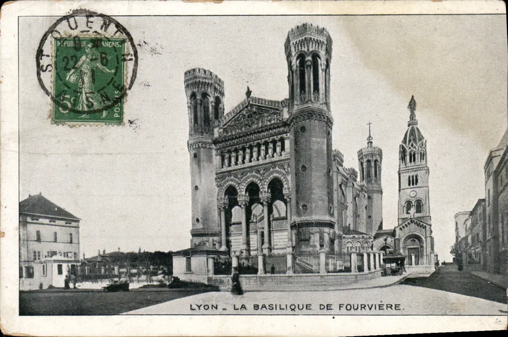 Lyon - A Basílica de Fourvière — editor desconhecido, número de série não visível - Frente