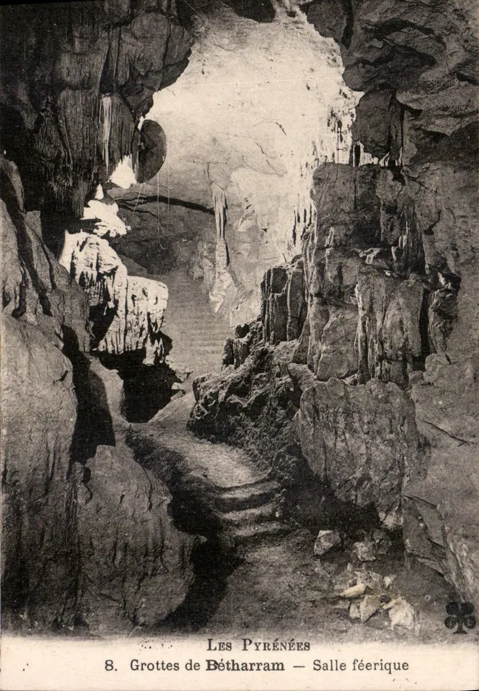 Grutas de Bétharram — Sala mágica — Los Pirineos - Anverso