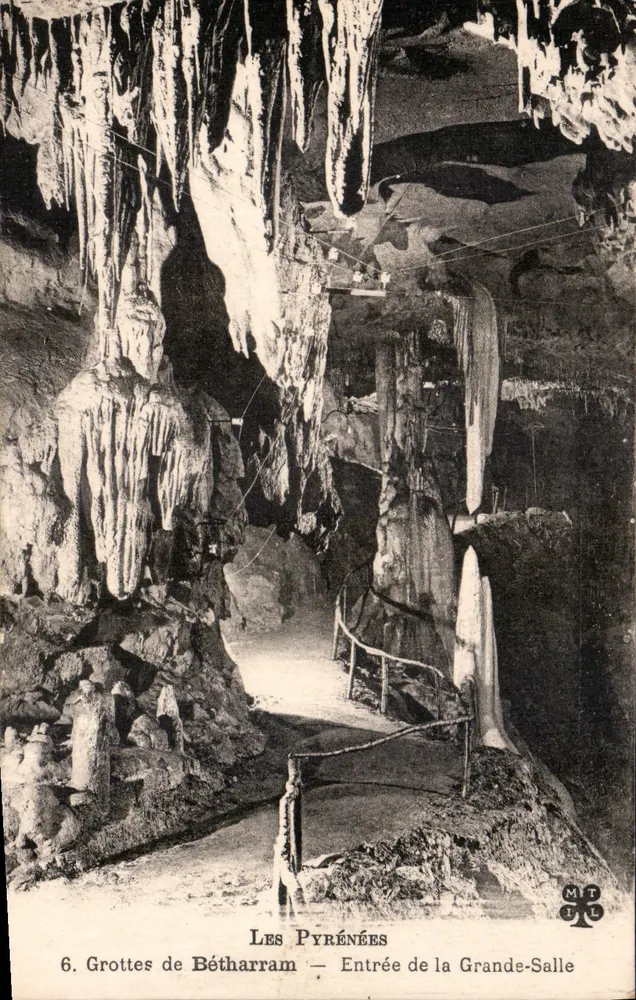 Bétharram-Höhlen — Eingang zur Großen Halle — Die Pyrenäen - Vorderseite