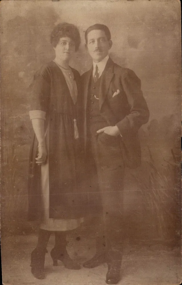 Retrato de um casal — época 1910 — Carta postal francesa - Frente