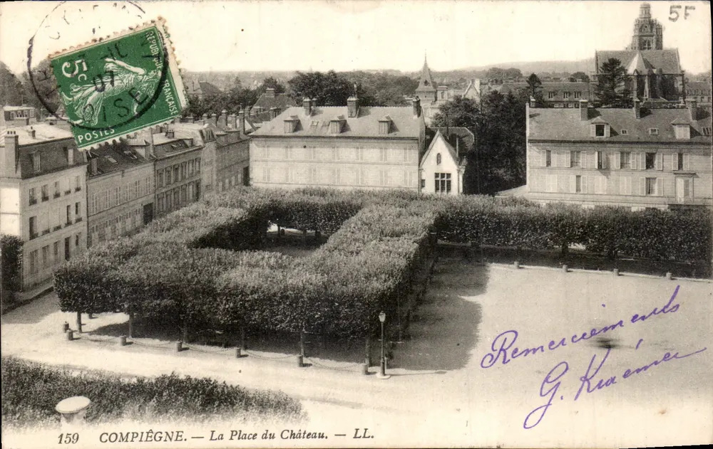 Compiègne — A Praça do Castelo — LL. — G. Kraemmer - Frente