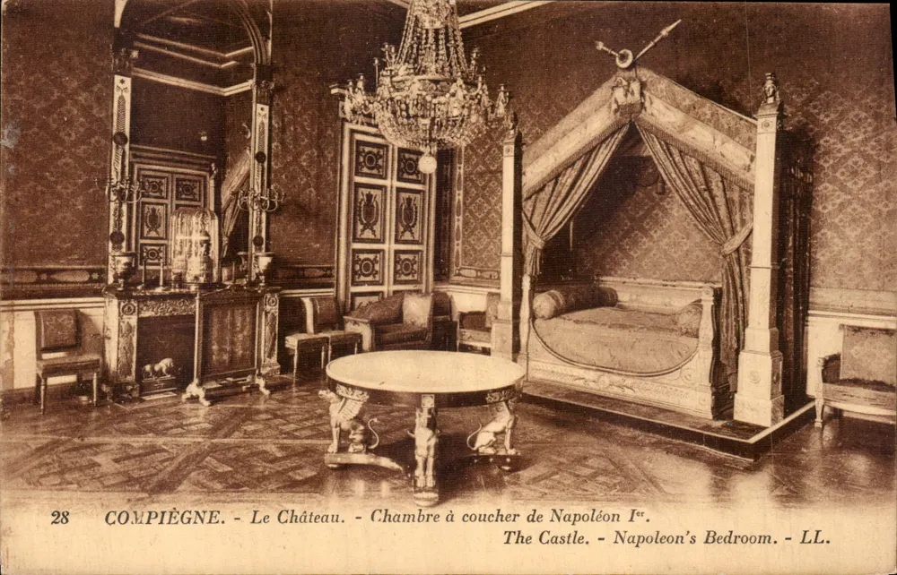 Compiègne - O Castelo - Quarto de Dormir de Napoleão I - LL. - Frente