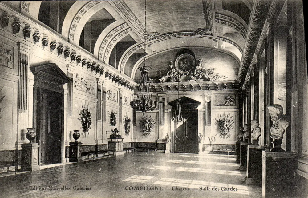 Compiègne — Castelo — Sala dos Guardas — Edição Nouvelles Galeries - Frente