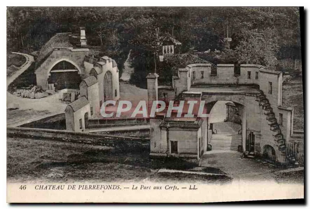 Castelo de Pierrefonds — O Parque dos Cervos — LL - Frente