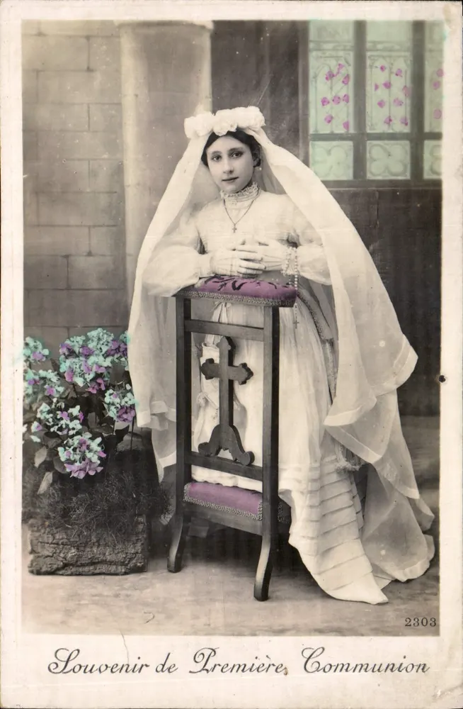 Menina em vestido de primeira comunhão — Souvenir de Première Communion — n° 2303 - Frente