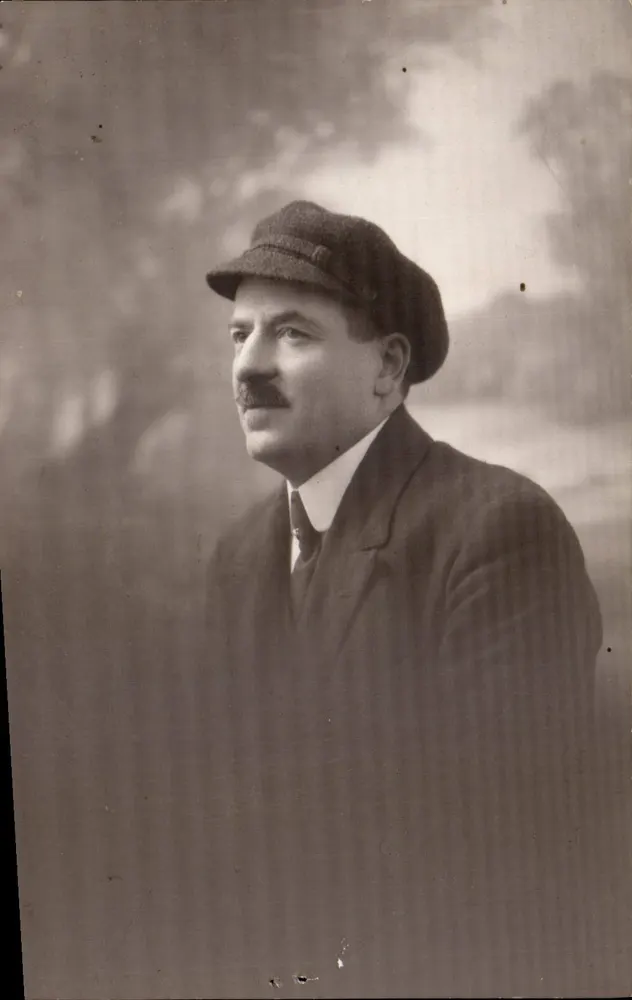 Retrato de um homem com bigode — American Photographic Studio, Paris — n°37617 - Frente