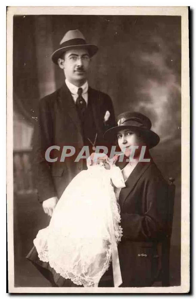 Famille — portrait d'un couple avec un bébé — éditeur inconnu, n° de série 664 - Recto