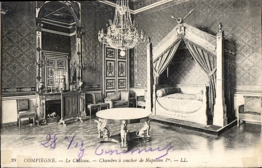 Compiègne — Le Château — Chambre à coucher de Napoléon Ier — LL. n°28 - Recto