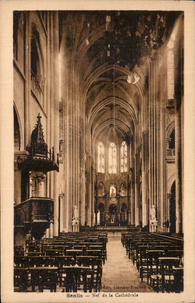 Senlis — Nef da Catedral — Librairie Piaorard - Frente
