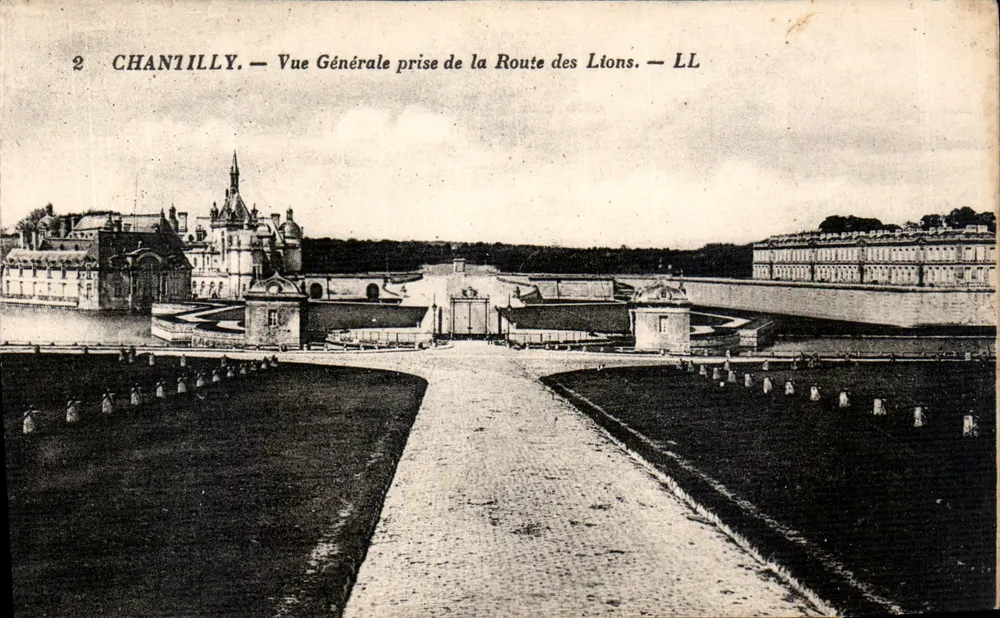 Chantilly — Allgemeiner Blick von der Route des Lions — LL - Vorderseite